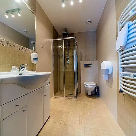 Dworek Rajska Gora 3*