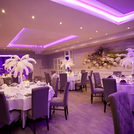 Dworek Rajska Gora ベジヘロボ