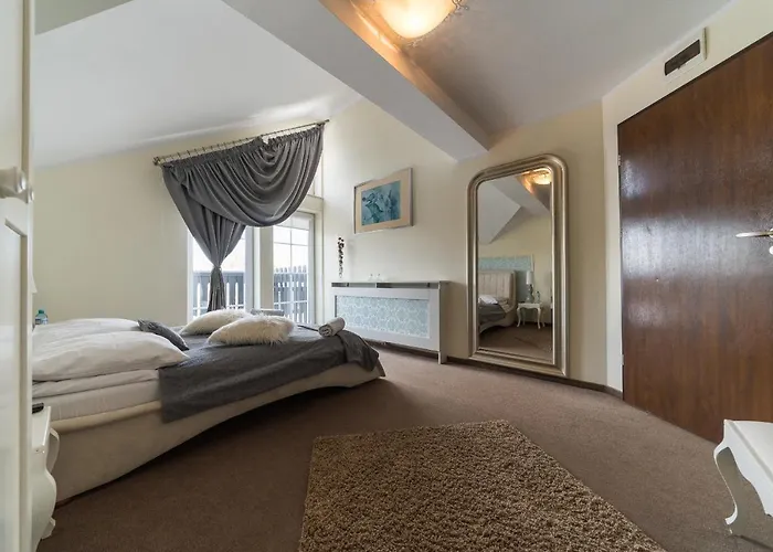 Dworek Rajska Gora 3* ויירובו