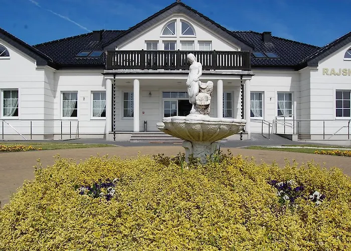 Dworek Rajska Gora אורחן 3*